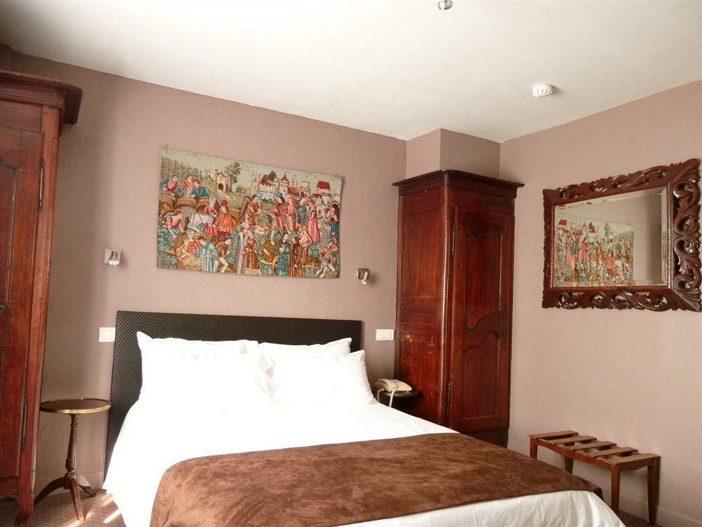 Grand Monarque Hotel 4*
